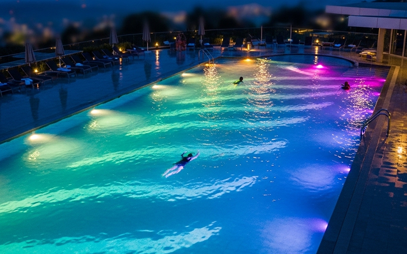 swimming pool lighting effect